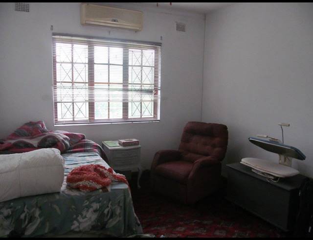 6 BEDROOM HOUSE FOR SALE IN SEA VIEW